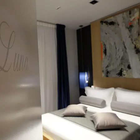 نافونا رومز 4*