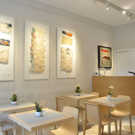 نافونا رومز 4* روما