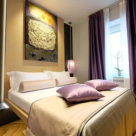 Navona 4*